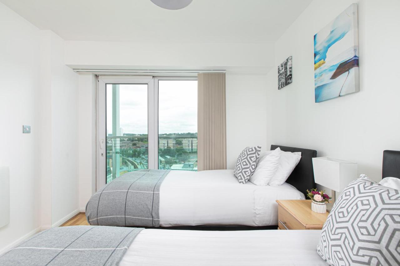 Skyvillion - 3Bed Penthouse Near London City Airport, O2 Arena, London Excel Centre With Parking 外观 照片