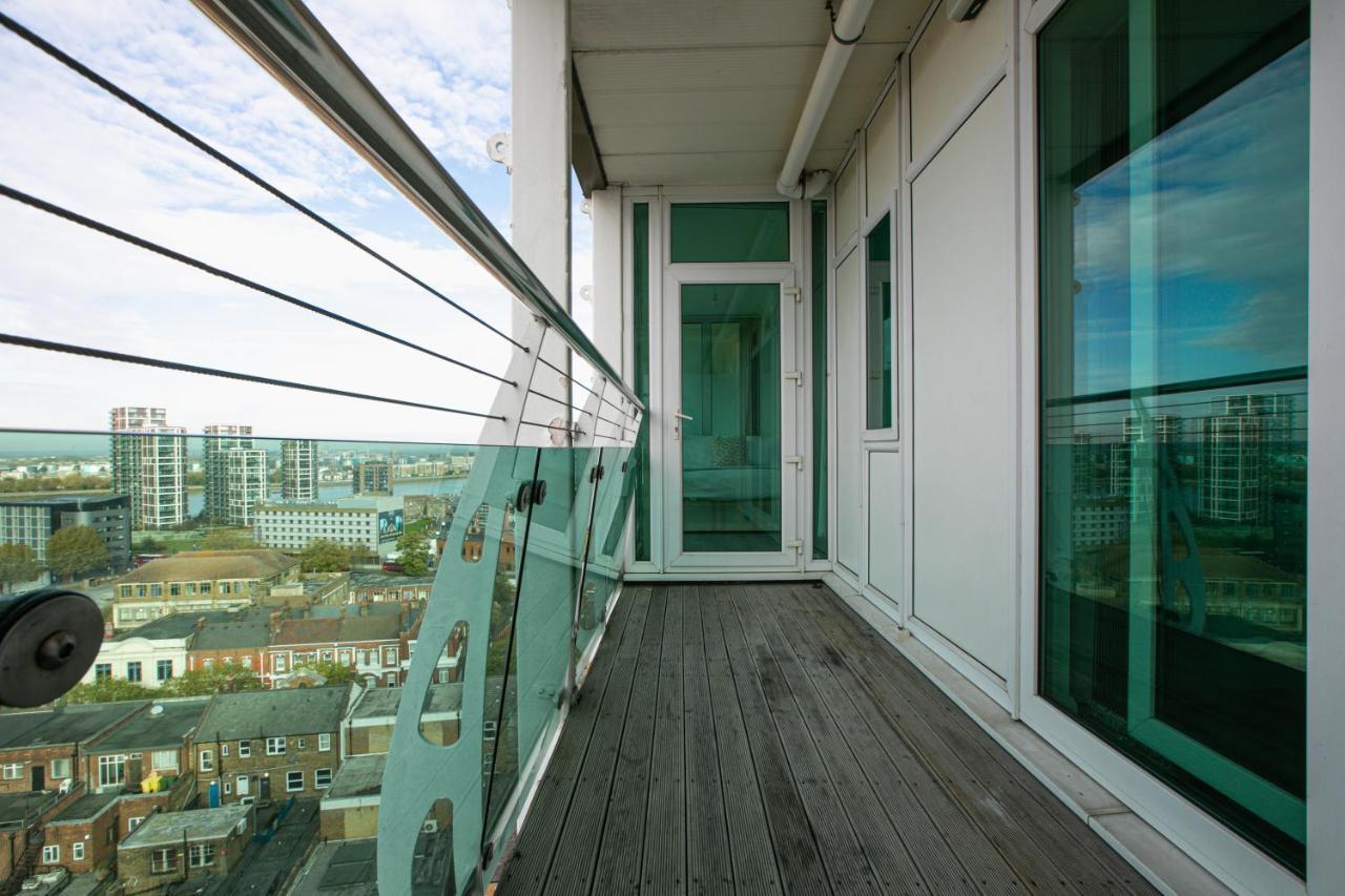 Skyvillion - 3Bed Penthouse Near London City Airport, O2 Arena, London Excel Centre With Parking 外观 照片