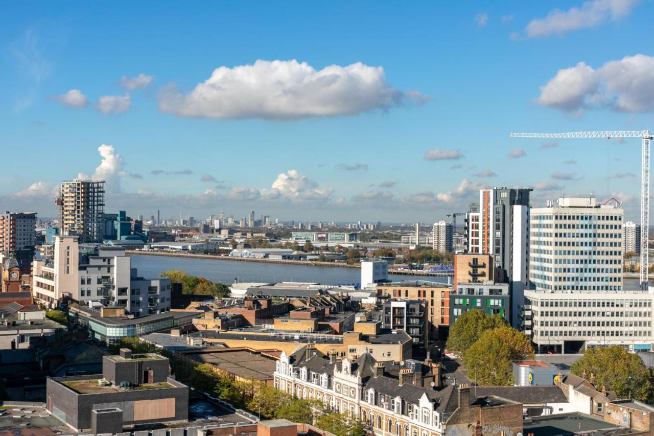 Skyvillion - 3Bed Penthouse Near London City Airport, O2 Arena, London Excel Centre With Parking 外观 照片
